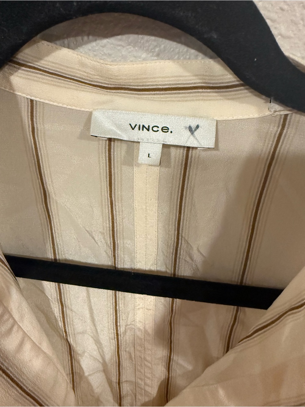 VINCE SILK POPOVER BLOUSE LARGE - Picture 3 of 5